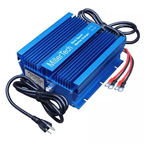 12V-36V Dark Speed On The Run Dual Marine Charger